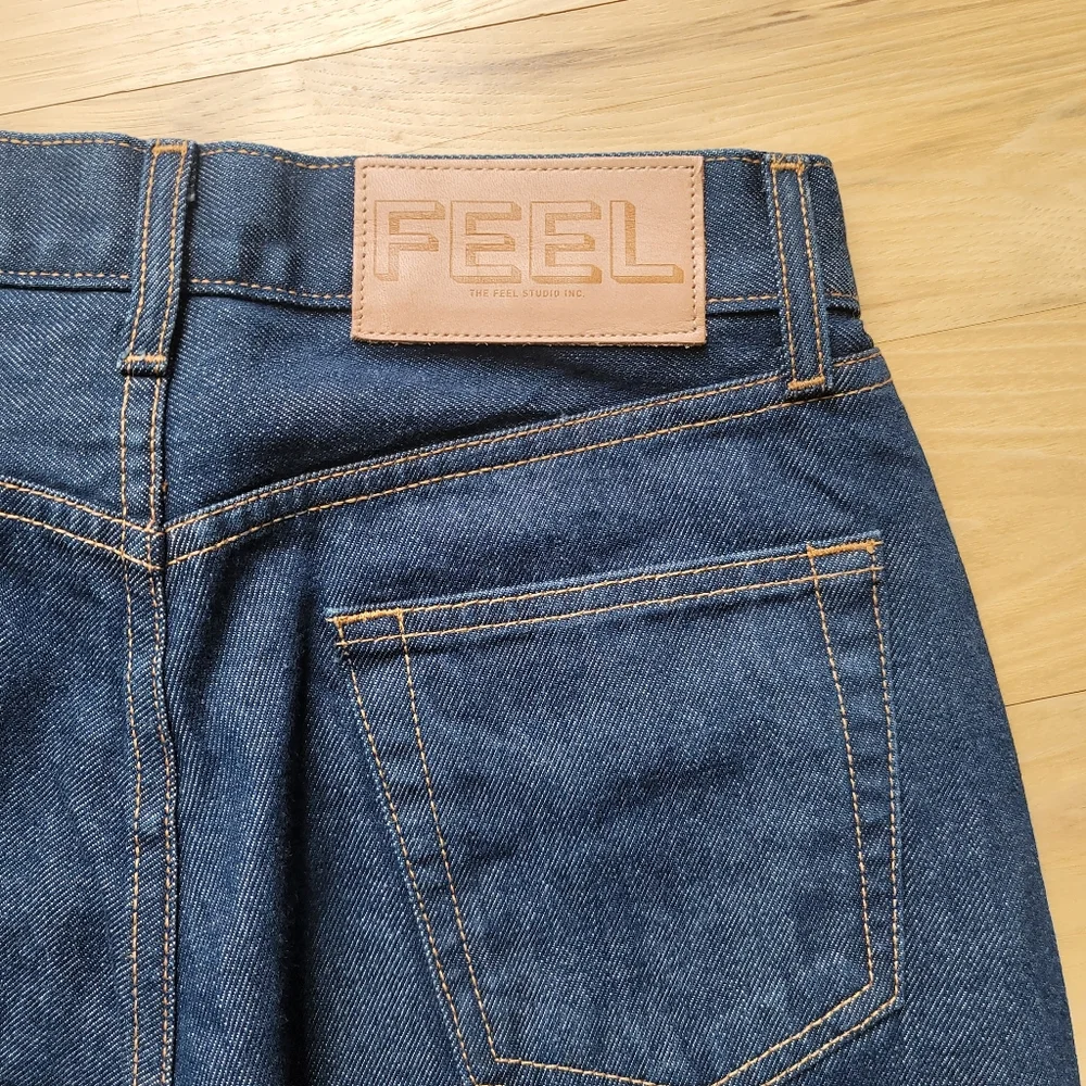 NWOT FEEL Studio Premium Selvedge Indigo Jeans - Picture 9 of 16